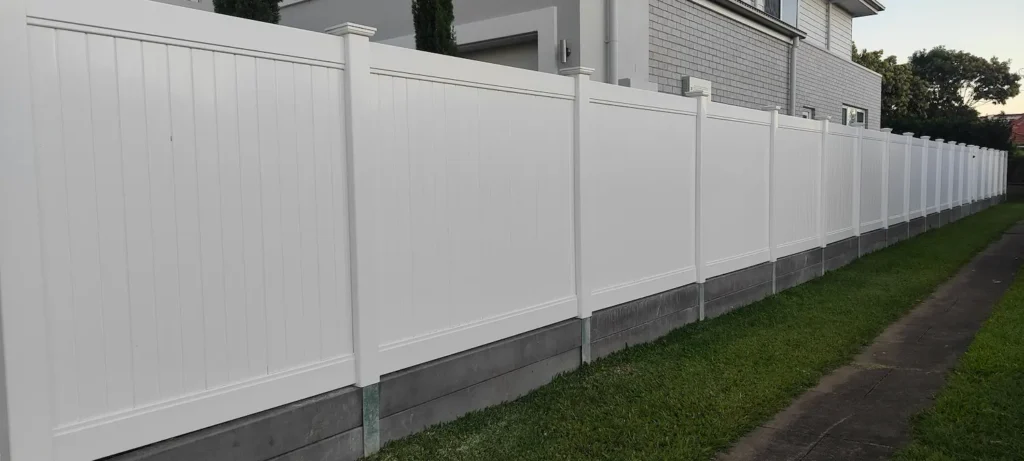 common mistakes to avoid when disposing of vinyl fences